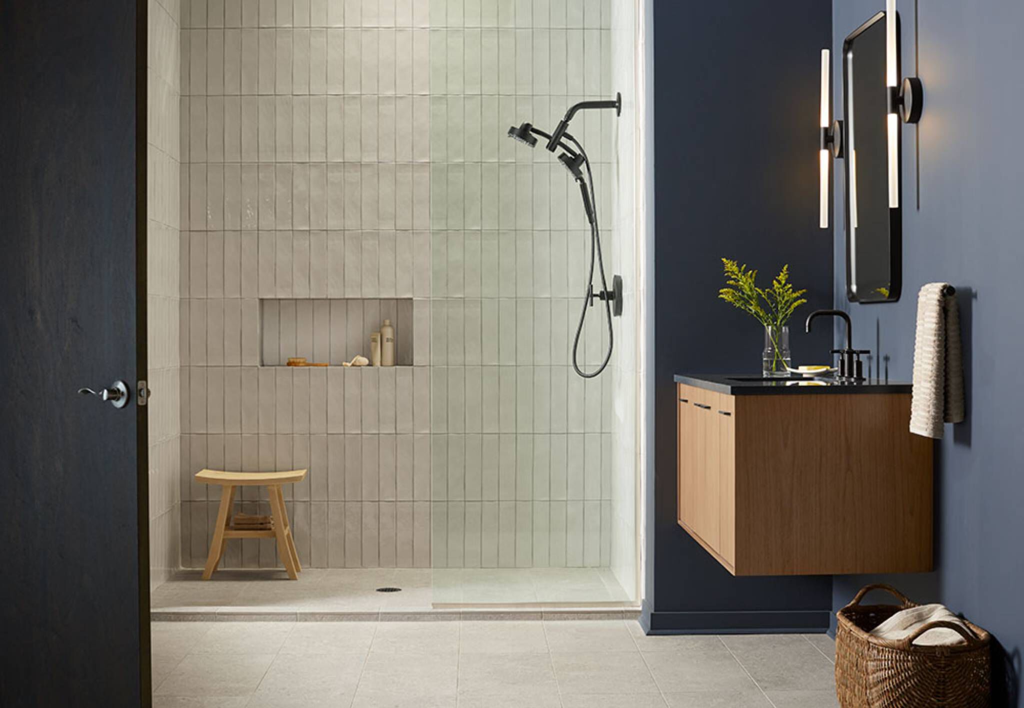 Toallero De Brazo L&iacute;nea Elate En Negro Mate,,hi-res image number null