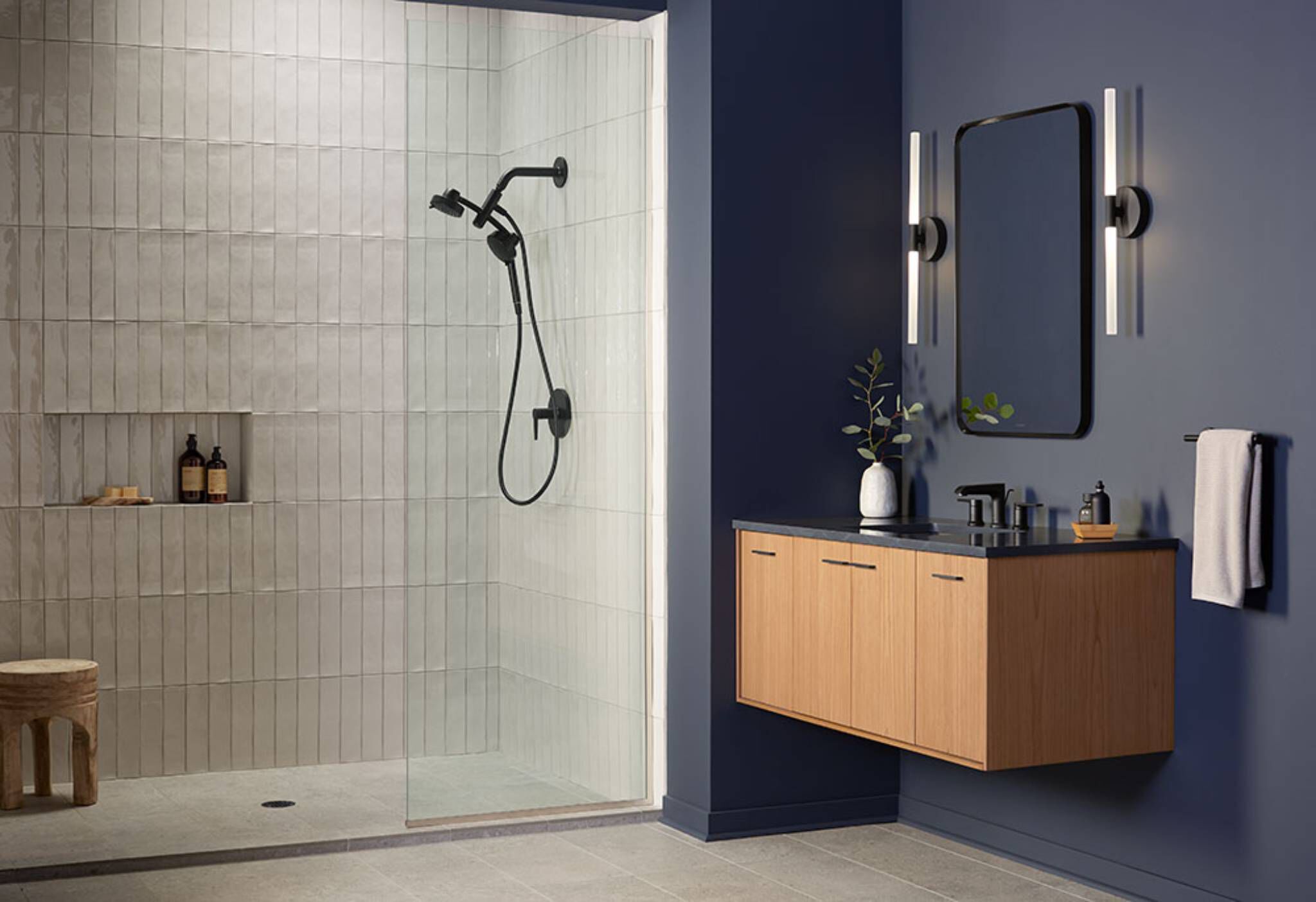 Toallero De Brazo L&iacute;nea Elate En Negro Mate,,hi-res image number null