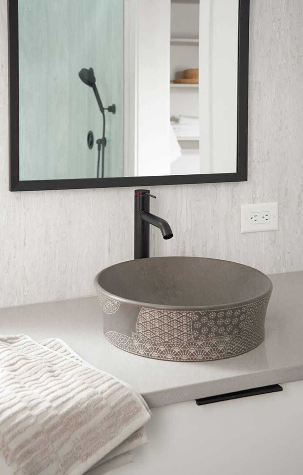 Llave Components Monomando Baja Para Lavabo En Negro Mate,,hi-res image number null