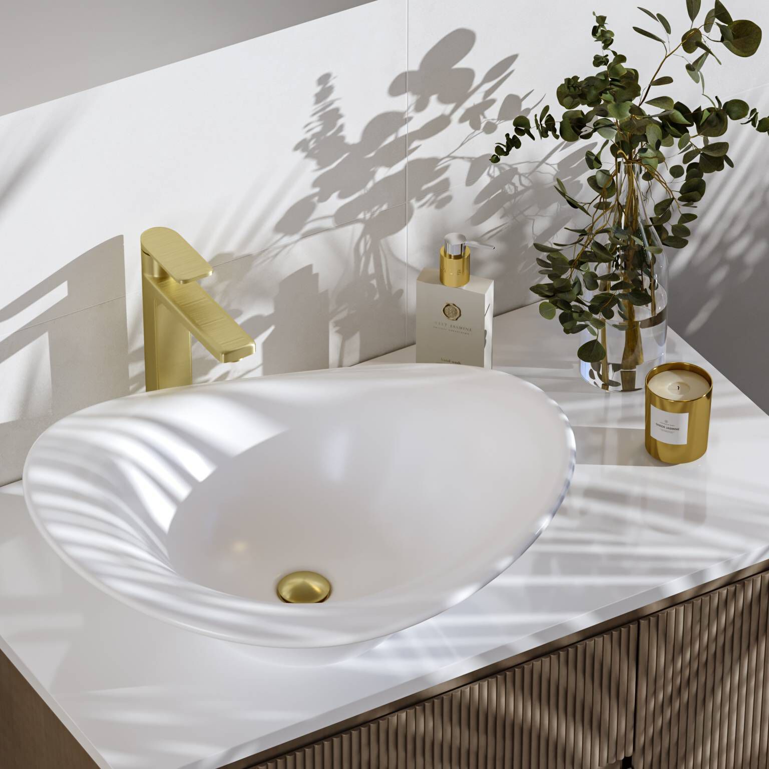 Llave monomando alta para lavabo línea Meissen en dorado satinado,,hi-res image number null